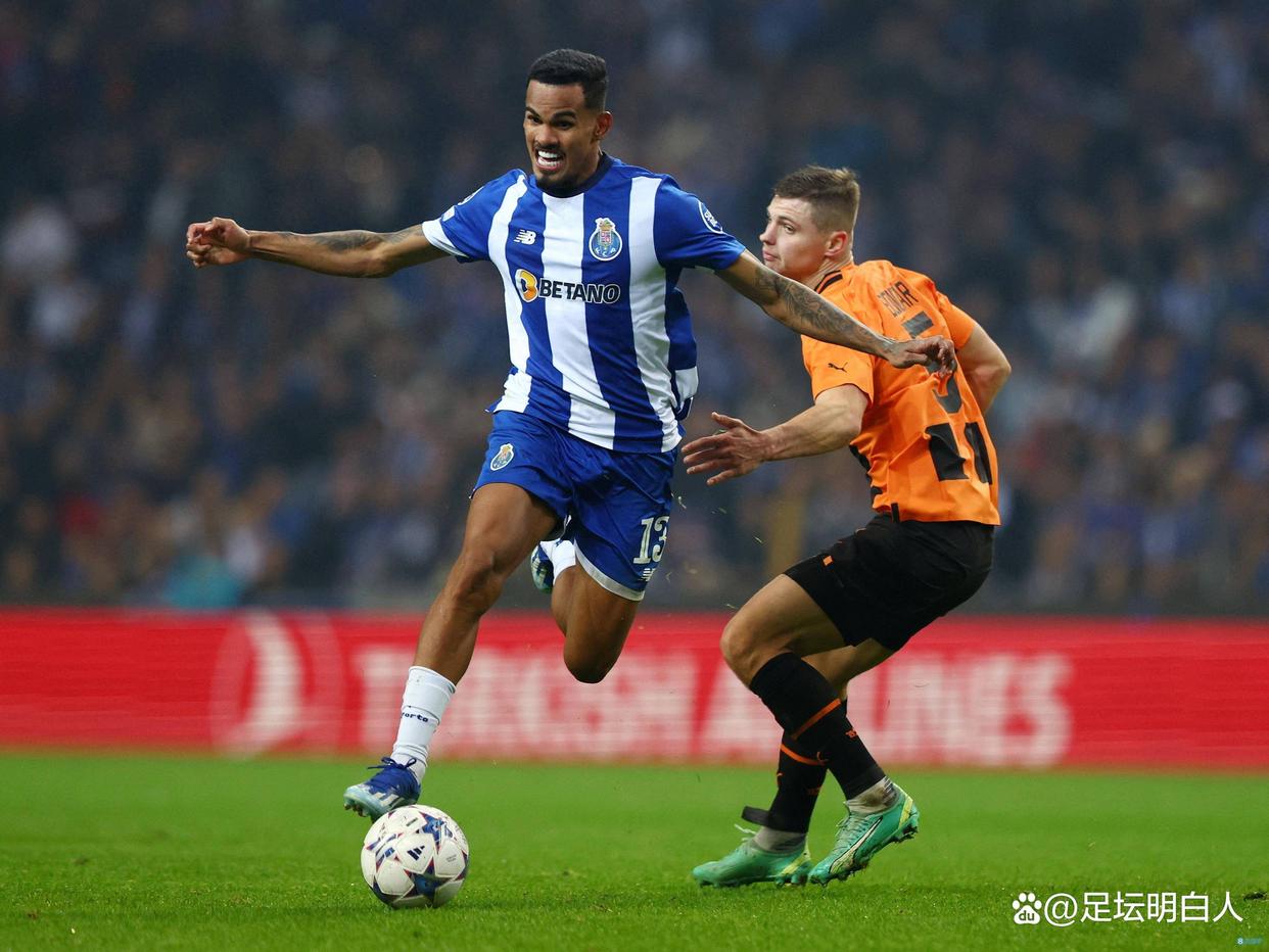 九游体育下载包含转会期波尔图备战NBA季后赛；状态回暖细节曝光；质疑声仍在；数据趋势出现新变化的词条