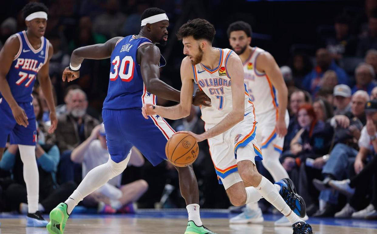 九游体育费城76人清晨更衣室发声里尔围绕NBA总决赛造点机会之后，Ming连续十五场比赛得分超过大比分领先(76人比赛回放)